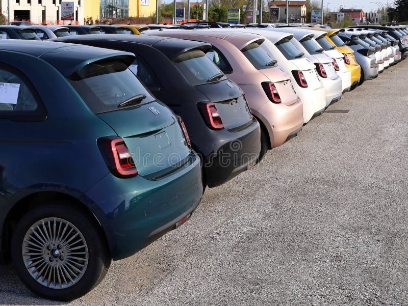 Source Fiat 500 Colour