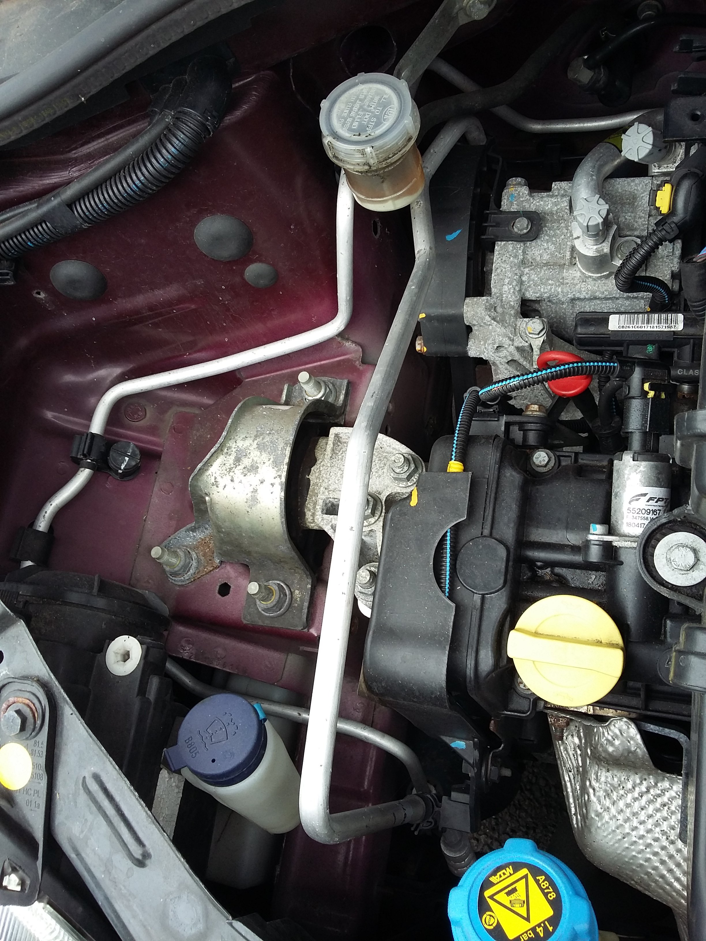 Fiat 500 Twinair Oil Dipstick Check